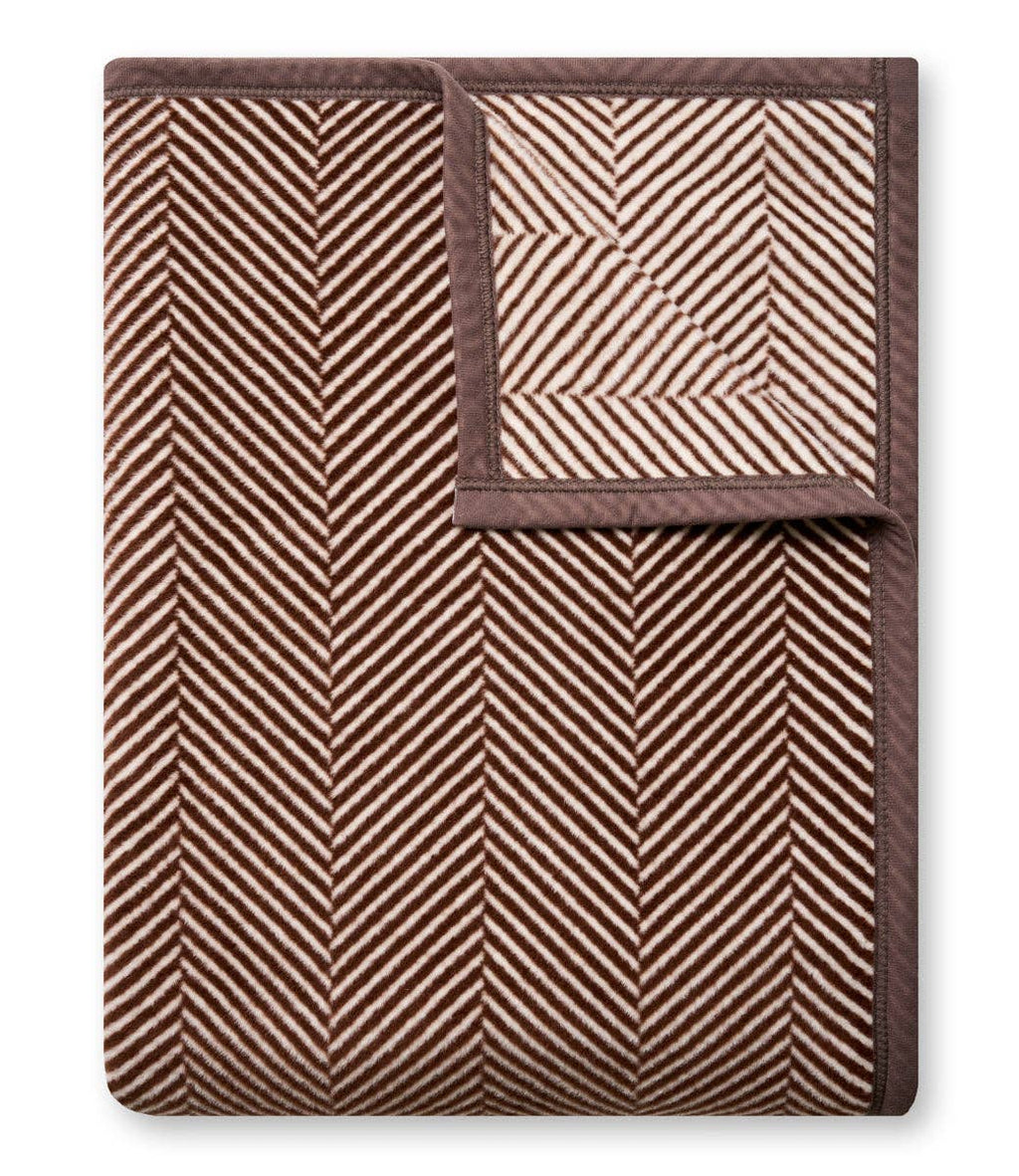 Harborview Herringbone Chocolate Blanket: Original